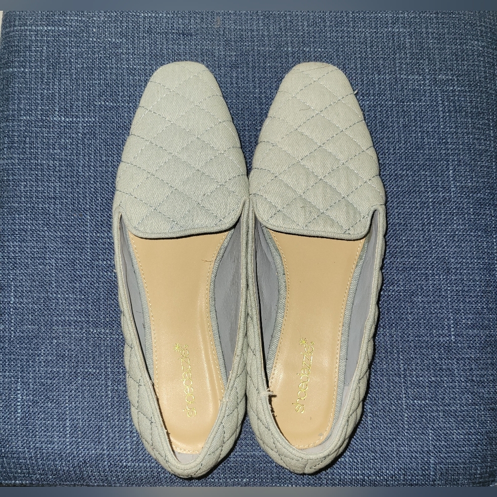 Flats - Picture 2 of 2